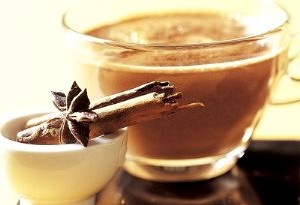Come fare la cioccolata calda partendo dal cacao