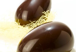 Uova di Pasqua, via libera al cioccolato il cacao è anticarie