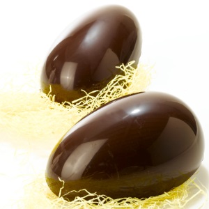 Uova di Pasqua, via libera al cioccolato il cacao è anticarie