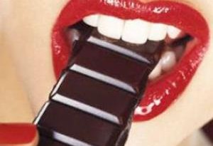 Denti sani e bianchi con il cioccolato